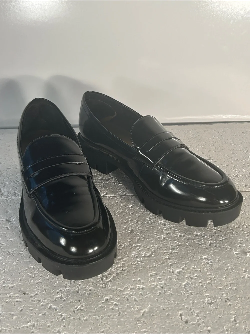 Nine West SZ 9 Maibel Black Glossy Lug Sole Loafer Career Academia Preppy Retro